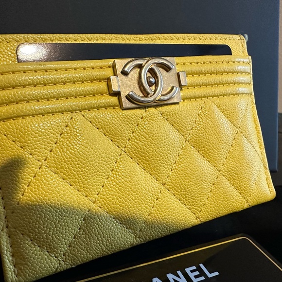 ******SOLD*****Chanel - Picture 3 of 8